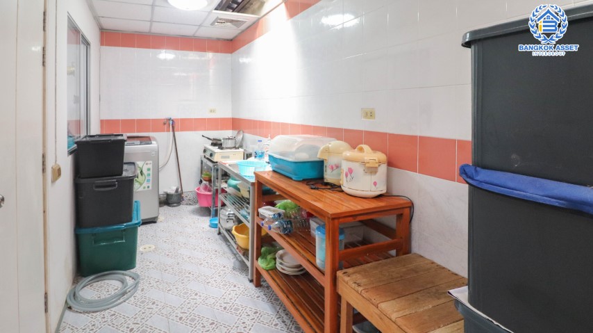 *****ทาวน์เฮ้าส์มือสอง ม.พฤกษา49/1 กาญจนาภิเษก เนื้อที่กว้าง 17.40 ตร.ว. ฟังก์ชัน 3 ห้องนอน 2 ห้องน้ำ 1 ที่จอดรถ สภาพสวย แถมแอร์ 1 เครื่อง พร้อมเข้าอยู่ได้เลย! บนทำเลดี เชื่อมต่อถนนกาญจนาภิเษก ถนนรัตนาธิเบศร์ ใกล้รถไฟฟ้าสายสีม่วง "สถานีตลาดบางใหญ่" และจุดขึ้นทางด่วน "กาญจนาภิเษก"